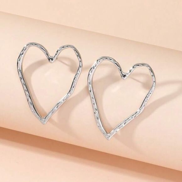 Silver heart earrings A117 - Picture 1 of 5